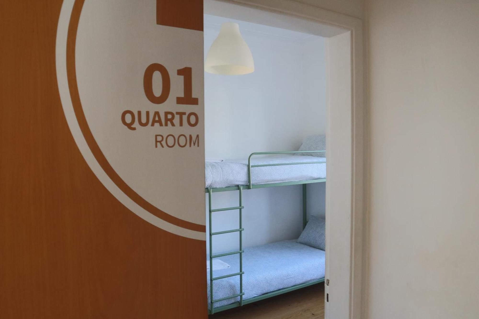 Bunk Bed Mixed Dormitory Room